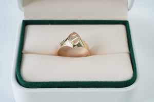 Anillo ovalado tres oros en oro 18 quilates Anillo ovalado tres oros en oro 18 quilates