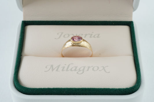 Anillo con circon rosado en oro 18 quilates